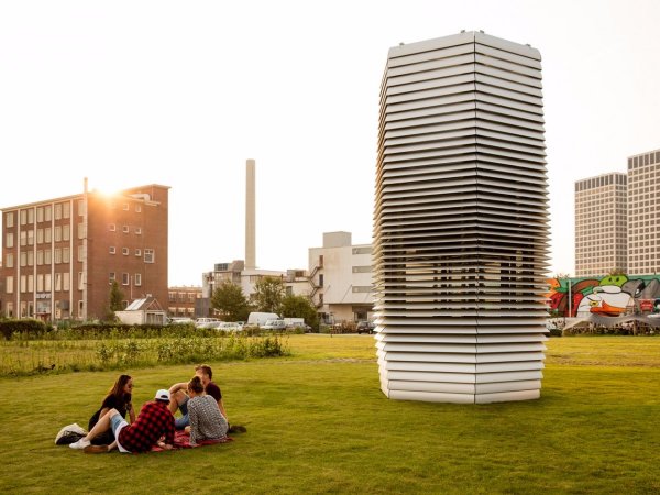 Нидерландский дизайнер создал башни для очистки воздуха