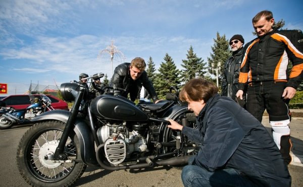 Житель Оренбурга создал мотоцикл из металлолома