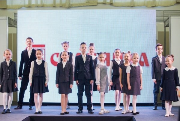 В Минске состоялся показ модных коллекций школьной формы