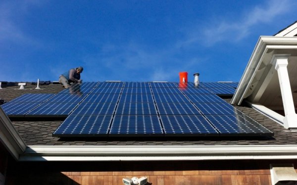 В Германии дома будут получать 5% требуемой электрической энергии от солнечных электростанций, установленных на крышах