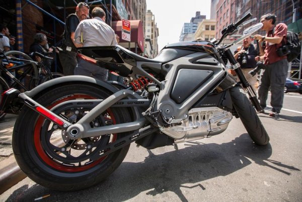 Harley-Davidson будет ездить на электричестве