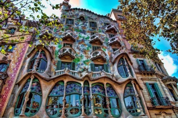 Архитектурные особенности дома Бальо в Барселоне