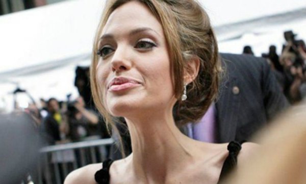 Исхудавшая Анджелина Джоли написала завещание
