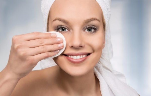 Средства для снятия макияжа — безопасный и бережный уход